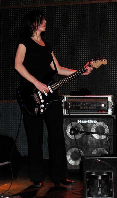 peg simone at the knitting factory, 2009