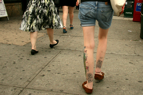 tatto legs sidewalk williamsburg