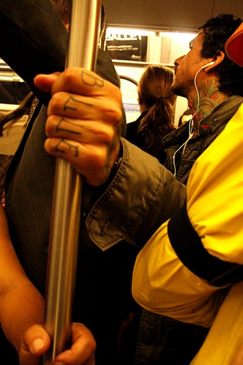 finger tats on subway